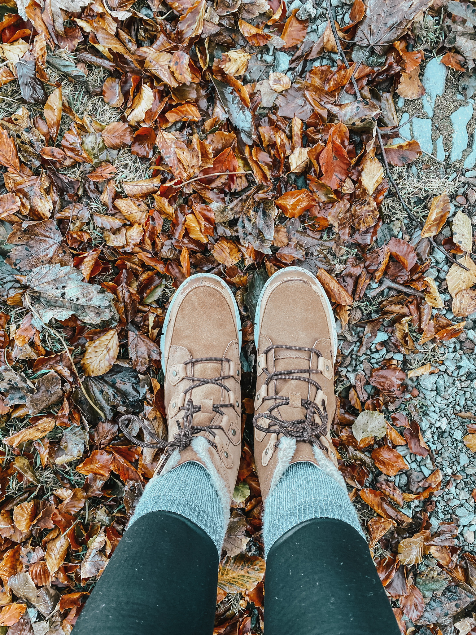 sorel explorer snow boots, five new pairs of shoes