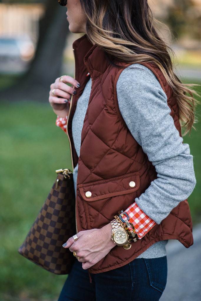 FALL OUTFIT WITH RUSTIC COLORS