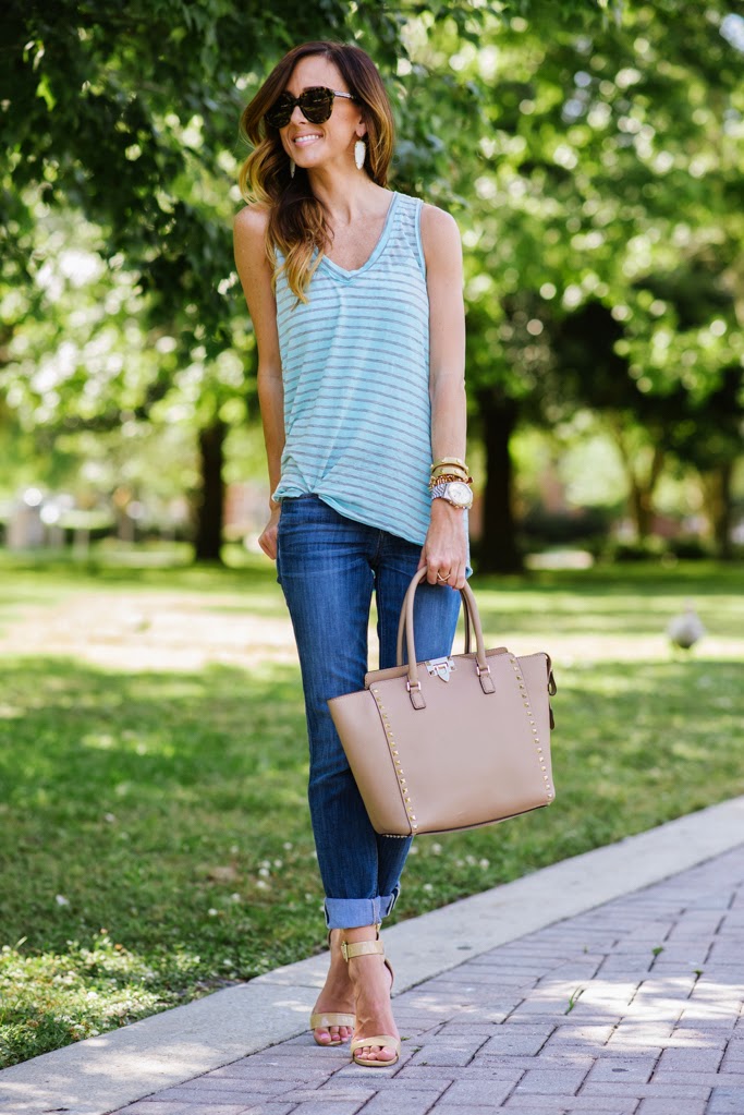 SKINNY JEANS + LOOSE FITTING TANK