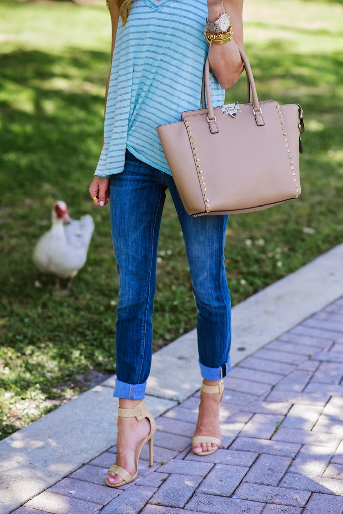 SKINNY JEANS + LOOSE FITTING TANK | Alyson Haley